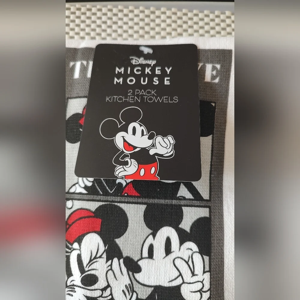 2 pack Disney Mickey Mouse Kitchen Towels Mickey and Minnie Mouse Photo NWT
